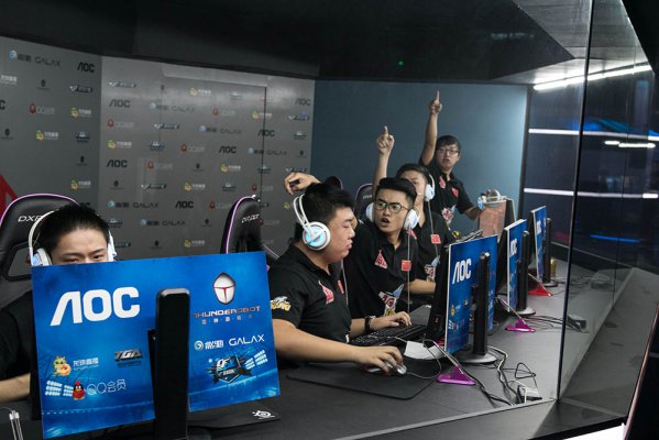 发球局中互 发球局中互