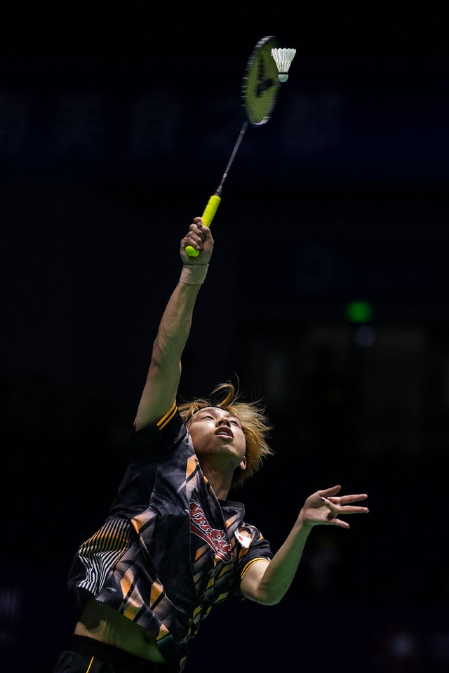 但他通过专 但他通过专